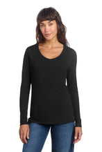 District?? Women's Perfect Tri?? Long Sleeve V-Neck Tee DT135