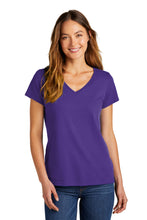 District?? Women's The Concert Tee?? V-Neck DT5002