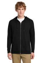 District?? Featherweight French TerryŸ?? Full-Zip Hoodie DT573