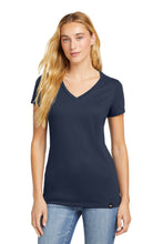 New Era ?? Women's Heritage Blend V-Neck Tee. LNEA101