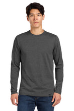 New Era ?? Heritage Blend Long Sleeve Crew Tee. NEA102