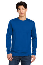 New Era ?? Heritage Blend Long Sleeve Crew Tee. NEA102