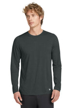 New Era ?? Series Performance Long Sleeve Crew Tee. NEA201