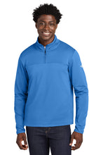 The North Face?? Aim 1/4-Zip Fleece NF0A8ENJ