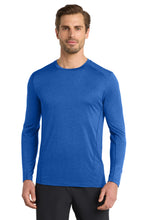 OGIO?? Long Sleeve Pulse Crew. OE321