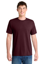 Port & Coƒ?› Performance Blend Tee. PC381
