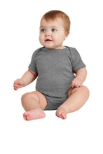 Rabbit Skinsƒ?› Infant Short Sleeve Baby Rib Bodysuit. RS4400