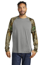 Russell Outdoorsƒ?› Realtree?? Colorblock Performance Long Sleeve Tee RU151LS